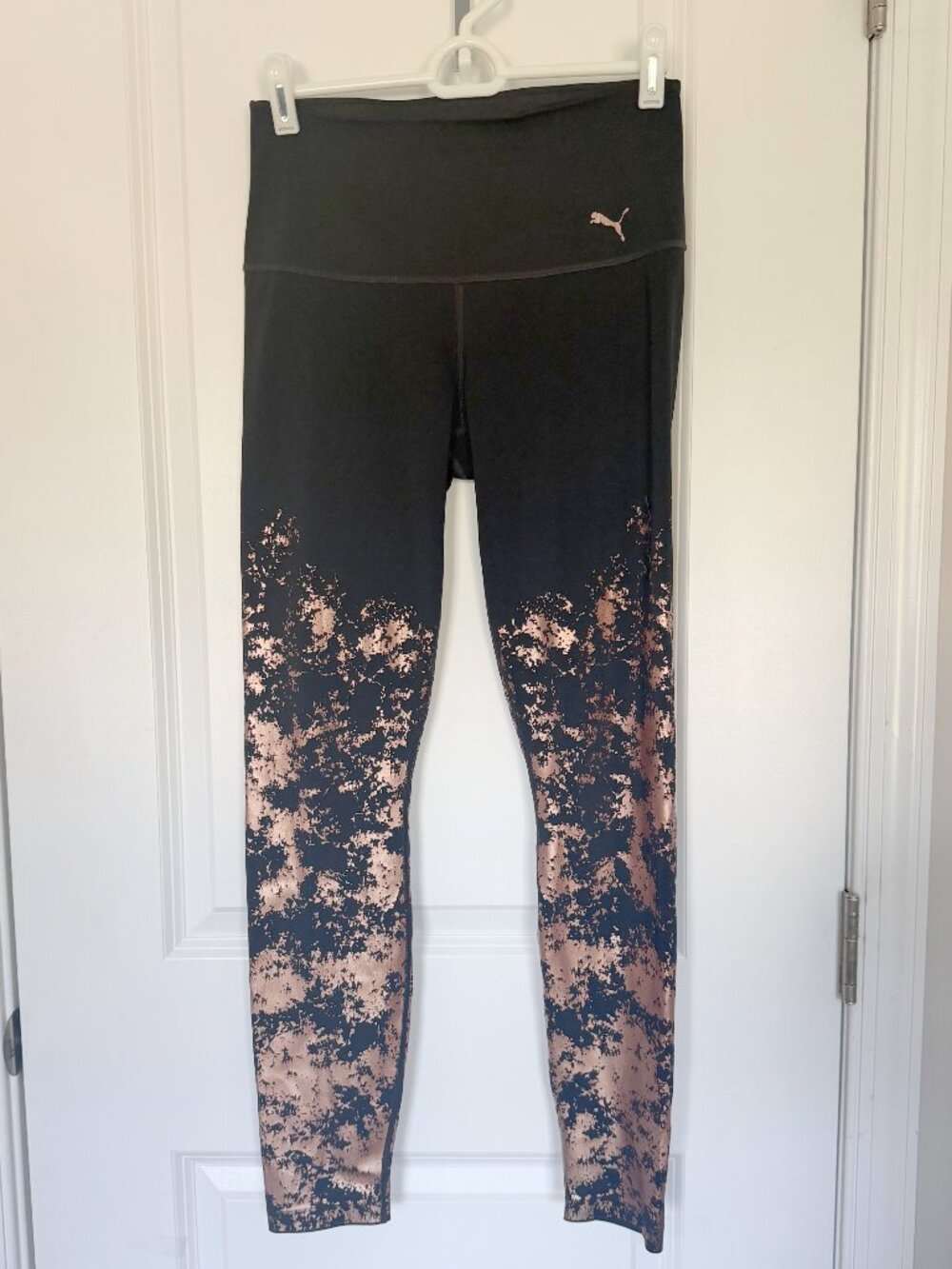 PUMA Women's High Rise Leggings Black Gold Metallic Pattern Size S